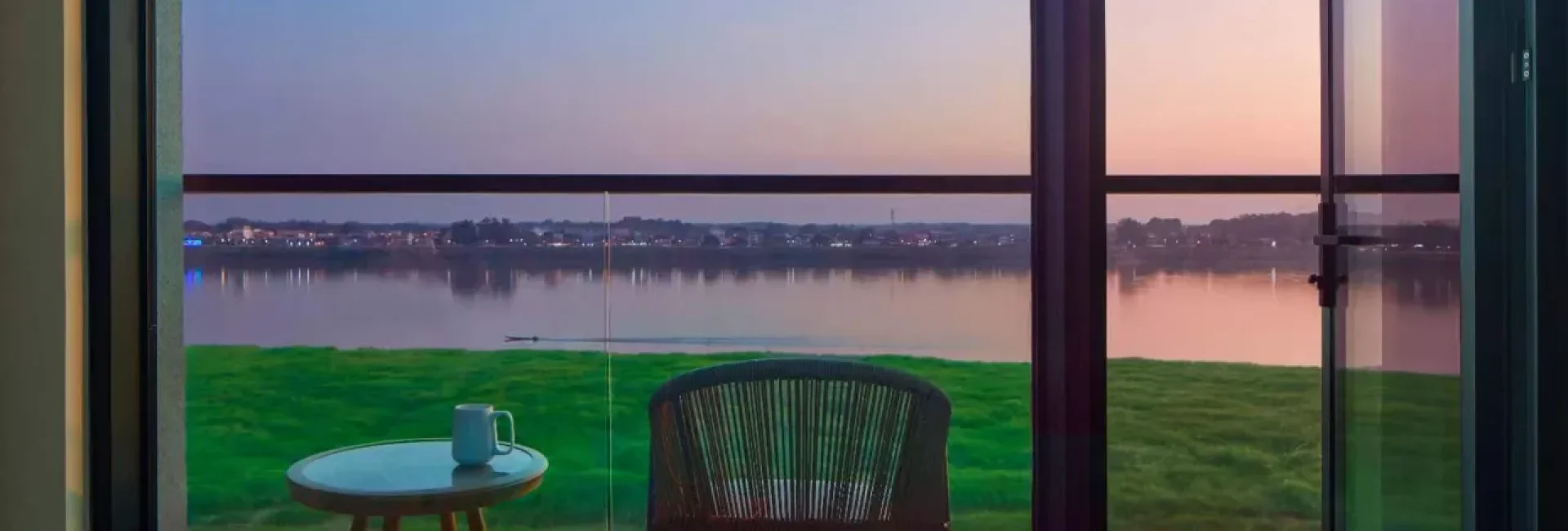 Executive King Room Riverview With Balcony