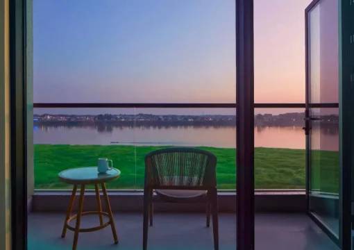 Executive King Room Riverview With Balcony