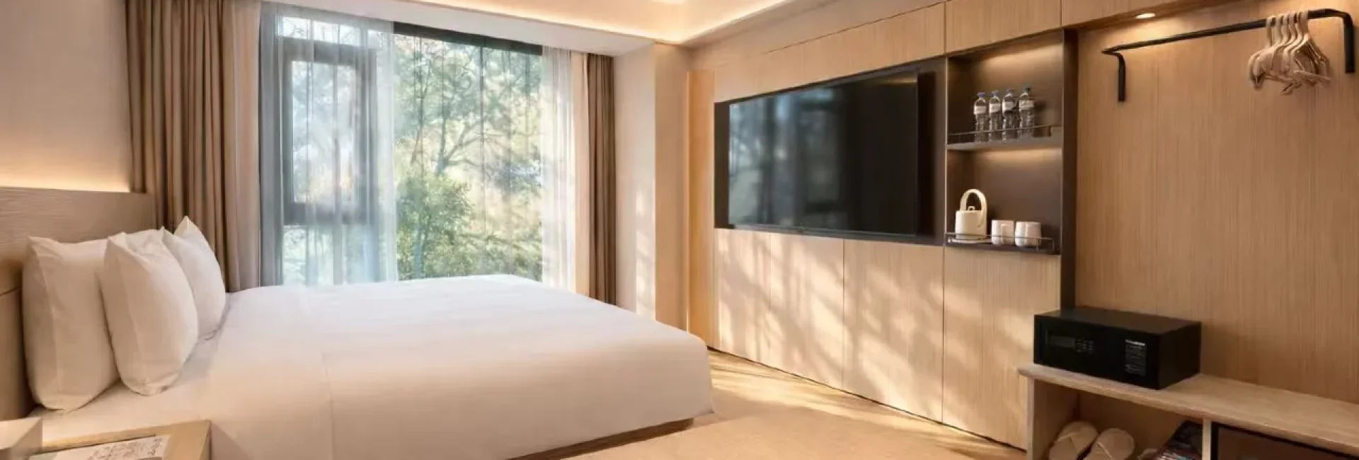 Standard King Room