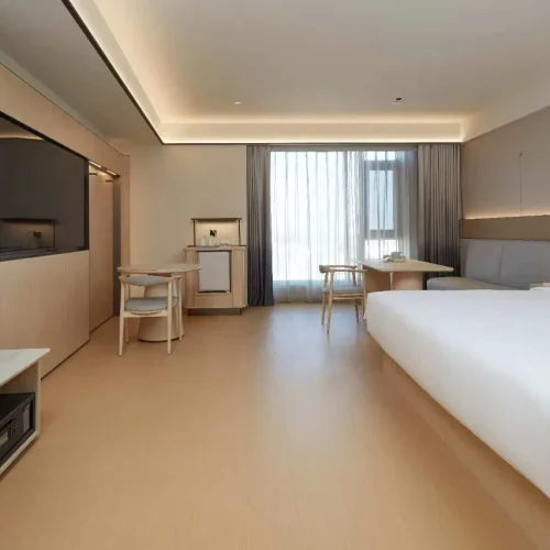 Superior King Room River View